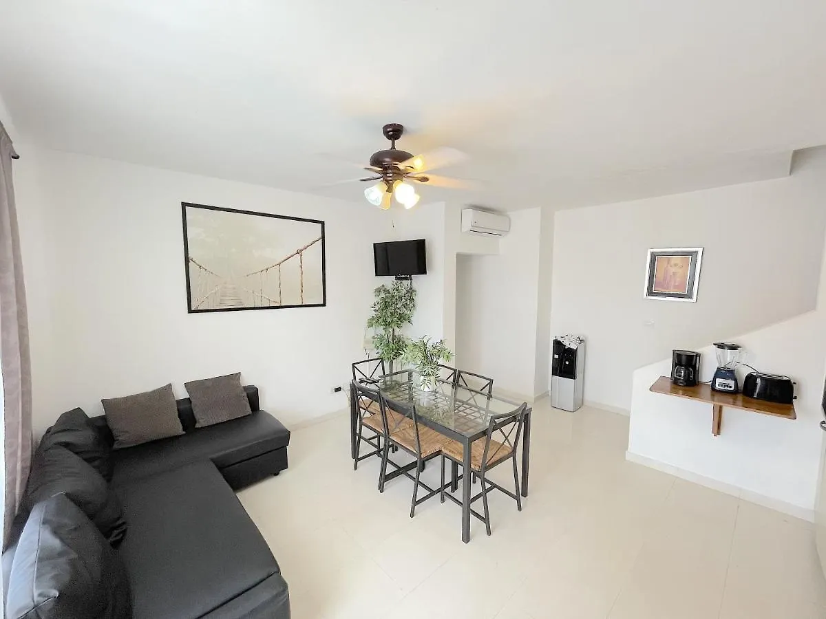 Bavaro Beach Homes With Wifi Kitchen Parking Bbq Punta Cana 5*,